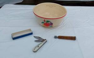 lot 303 image: Lake Lillian Farmers Elevator Barlow Pocket Knife and Lake Lillian Farmers Elevator Vintage Bowl and Lake Lillian Co-Op Mini Screwdriver Kit
