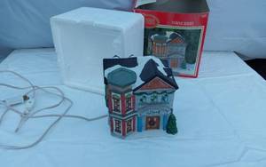 lot 316 image: Holiday Time Towne Bank Lighted Building