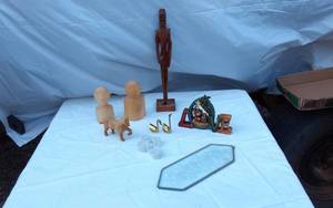 lot 342 image: Wooden Sculptures, Figurines, and Decorative Items