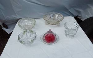 lot 348 image: Lot of Glassware and Crystal Items including Bowls and Covered Dish