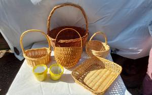 lot 365 image: Lot of Wicker Baskets Including Various Sizes and Shapes