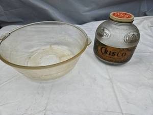 lot 398 image: Crisco Vintage Glass Jar and Mixing Bowl