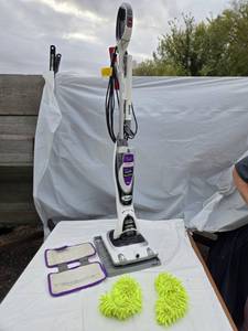 lot 412 image: Shark Sonic Duo Cleaning Machine with Accessories