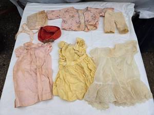 lot 414 image: Lot of Vintage Doll Clothing