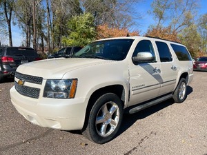 lot 7 image: 2013 CHEVROLET SUBURBAN LTZ 4x4  No Accidents NO RESERVE)