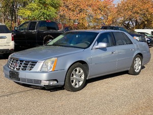 lot 21 image: 2006 CADILLAC DTS LUXURY I  2 Owner (NO RESERVE)