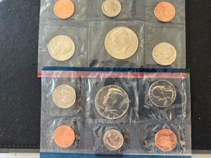 lot 25 image: 1984 P & D Mint Set