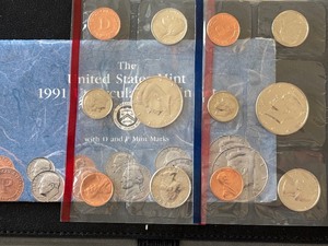 lot 27 image: 1991 P & D Mint Set
