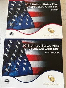 lot 32 image: 2019 P & D Mint Set with West Point Cent
