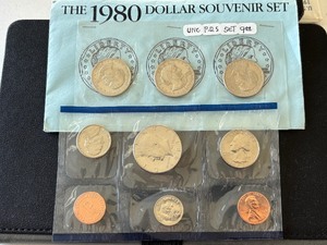 lot 41 image: 1980 Susan B. Anthony Dollar Set and 1987 Mint Set