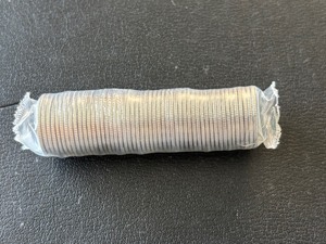 lot 51 image: 2001 Canada Uncirculated Dime Roll