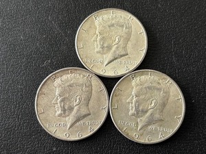 lot 10 image: 1964-D Kennedy Half Dollars