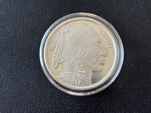 lot 52 image: 1 Ounce .999 Fine Silver Round