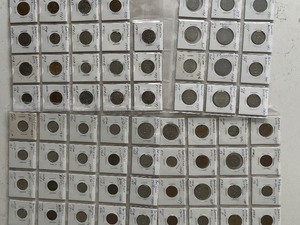 lot 98 image: Foreign Coins