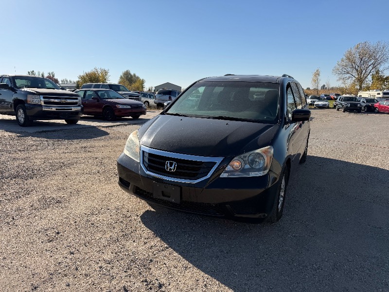 lot 9 image: 2010 Honda Odyssey