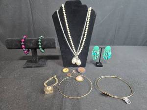 lot 138 image: Assorted Costume Jewelry Lot with Necklaces, Earrings & Bracelets - display not inc