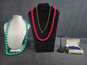 lot 139 image: Jewelry Collection with Beaded Necklaces, Gold-Tone Pendant and Vintage Jewelry Box - display not inc