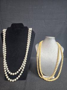 lot 158 image: Lot of Faux Pearl and Beaded Necklaces - display not inc