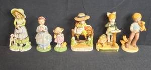 lot 228 image: Set of Vintage Avon and American Greetings Porcelain Figurines