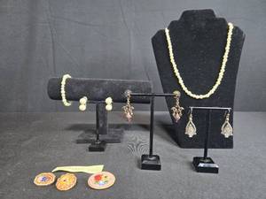 lot 173 image: Assorted Vintage Jewelry Collection Including Necklaces (one SHQ), Earrings, Brooches, and Bracelet - displays not inc
