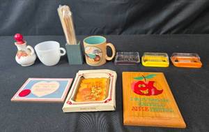 lot 301 image: Kitchen Decor and Utensils Mixed Lot - Mugs, Plaques, Mini Graters, and More