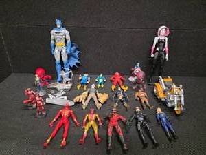 lot 3002 image: Marvel and DC action Figures