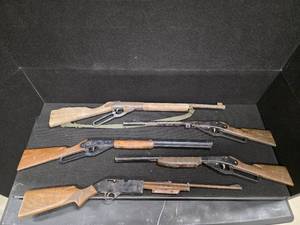 lot 3039 image: Lot of 5 BB guns