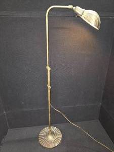 lot 3056 image: Vintage Patinated Brass Adjustable Height Pharmacy Floor Lamp