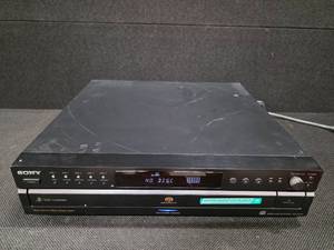 lot 3064 image: Sony SCD-CE595 5-Disc Super Audio CD (SACD) Player.