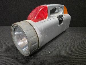 lot 3086 image: Emergency Automobile Light and Tool Box