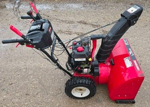 lot 2998 image: Barely-Used Craftsman Snow-Blower
