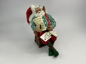 lot 22 image: 2003 Possible Dreams Clothtique Collection Santa Tuckered Out