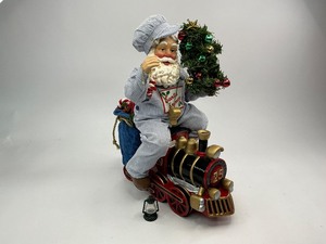 lot 30 image: 2000 Possible Dreams Clothtique Collection Santa Express Train