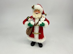 lot 41 image: 1999 Possible Dreams Clothtique Collection Santa & Friends