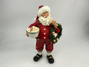 lot 43 image: 1998 Possible Dreams Clothtique Collection Snack Time Santa