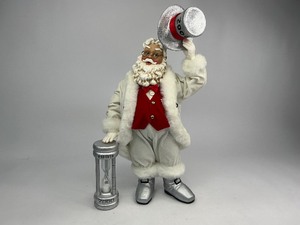 lot 100 image: 2000 Possible Dreams Clothtique Collection Countdown Santa