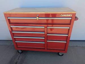 lot 9 image: Husky 42 in. 8-Drawer Red Rolling Tool Cabinet