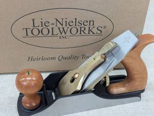 lot 23 image: Lie-Nielsen No. 4 Iron Smooth Plane