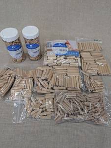 lot 35 image: Assorted Woodpeckers Fluted Dowel Pins