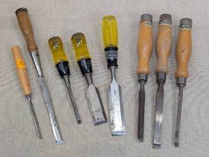 lot 57 image: Set of Woodworking Chisels