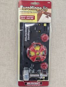 lot 75 image: Milescraft EuroHingeJig 35mm Concealed Hinge Installation Kit
