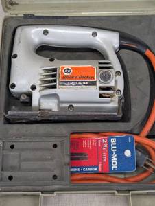 lot 120 image: Black & Decker 2-Speed Jig Saw Kit