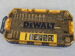 lot 125 image: DeWalt Drive Bit and Nut Driver Set