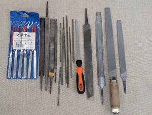 lot 142 image: Assorted Metal File Set with Handles