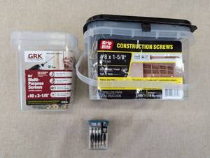 lot 153 image: Assorted Screws and Bits Set