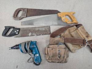 lot 161 image: Vintage Hand Tools and Makita Drywall Screwdriver Set