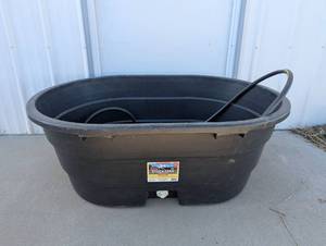 lot 180 image: 75 Gallon Stock Tank
