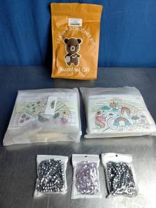 lot 9 image: Crafting Items