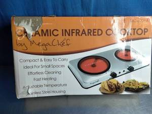 lot 31 image: MegaChef Portable Dual Vitro-Ceramic Infrared Cooktop