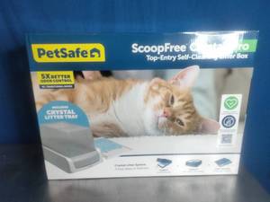 lot 58 image: PetSafe ScoopFree Crystal Pro Self-Cleaning Litter Box.